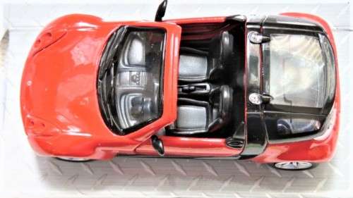 Boxed `Maisto Smart` Die Cast Smart Roadster - Coupe With Pull back Action Scale 1:31 L: 11 cm