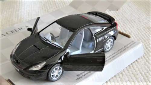 Boxed Kinsmart Die Cast Toyota Celica With Pull Back Action #5038 Scale 1:34 L: 12,5 cm