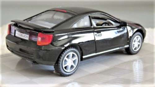 Boxed Kinsmart Die Cast Toyota Celica With Pull Back Action #5038 Scale 1:34 L: 12,5 cm