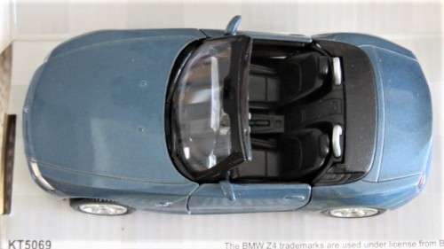 Stunning Boxed Kinsmart Die Cast BMW Z4 With Pull Back Action Scale 1:32 L: 12,5 cm