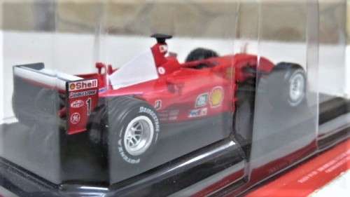 Awesome Boxed & Sealed Die Cast Ferrari F2001 (Official Licensed Product) Scale 1:43 L: 10 cm