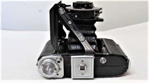 Vintage 1938 German Made Zeiss Ikon Ikonta 521 Camera With Leather Case SOLD AS IS