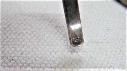 Stunning Vintage Sterling Silver V-Shape Cuff Bangle Mother of Pearl Inlay 70 x 85 mm (26.4 g)