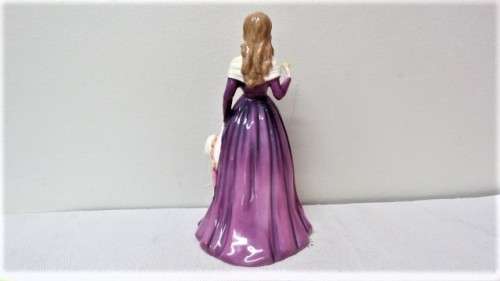 Vintage Royal Doulton Bone China Hand Made & Hand Decorated `Melissa` HN 3885 Figurine H: 215 mm