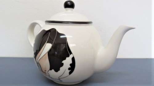 Wonderful Vintage Arthur Wood Staffordshire `Back To Front` Cow Teapot H: 180 mm