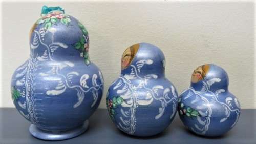 Lovely Vintage 10 Piece Hand Painted Russian Matryoshka Nesting Doll Set Signed H: 120 mm