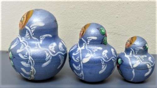Lovely Vintage 10 Piece Hand Painted Russian Matryoshka Nesting Doll Set Signed H: 120 mm