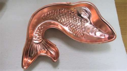 Two Vintage Lightweight Copper Coloured Fish Shaped Jelly Moulds L: 305 mm (RELISTED ITEM)