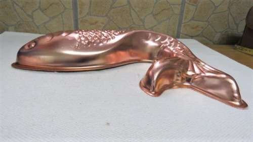 Two Vintage Lightweight Copper Coloured Fish Shaped Jelly Moulds L: 305 mm (RELISTED ITEM)