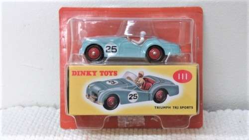Boxed And Sealed Die Cast DeAgostini Dinky Toys Triumph TR2 Sports #111 Scale 1:43