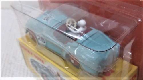Boxed And Sealed Die Cast DeAgostini Dinky Toys Triumph TR2 Sports #111 Scale 1:43