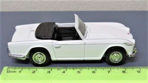 Wonderful Boxed Matchbox Dinky Toys Die Cast 1965 Triumph TR4A-IRS #DY-20 Scale 1:43 L: 90 mm