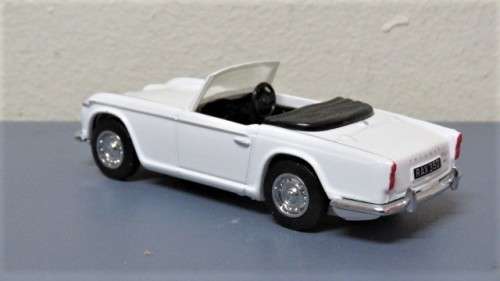 Wonderful Boxed Matchbox Dinky Toys Die Cast 1965 Triumph TR4A-IRS #DY-20 Scale 1:43 L: 90 mm
