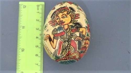Stunning Vintage Wooden Egg With Hand Painted Eastern Figures/Floral Decoration 67 x 45 mm