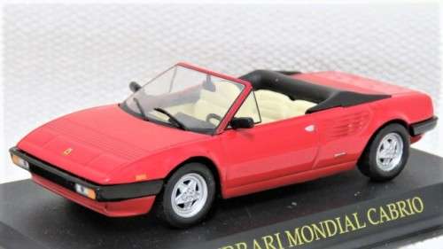 Fabulous Die Cast Ferrari Mondial Cabrio No Hard Plastic Cover Made in China Scale 1:43 L: 105 mm