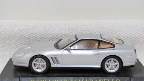 Die Cast Ferrari 575M Maranello Missing Mirror No Plastic Cover Scale 1:43 L: 105 mm SOLD AS IS