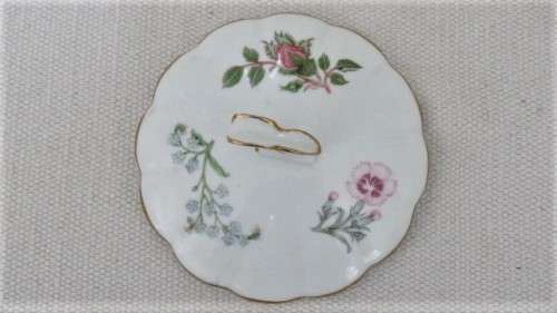 Wonderful Vintage Aynsley `Wild Tudor` Fine Bone China Lidded Powder/Trinket Pot 113 x 55 mm