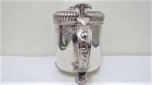 Exquisite Antique Swedish Hallmarked C.G. Hallberg 1898 Silver Pint Tankard H: 15 cm (702 g)