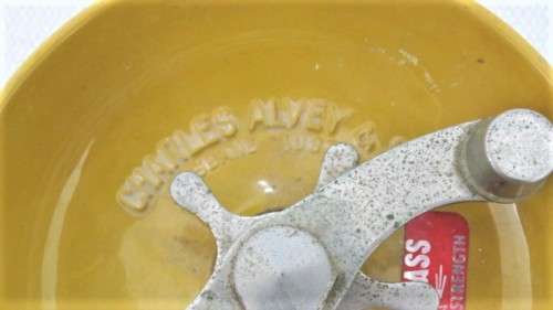 Vintage 1980s Charles Alvey & Son Brisbane Australia Fibreglass Fishing Reel (500 C5 7) SOLD AS IS