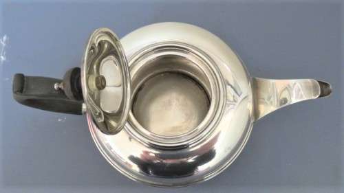 Stunning Hallmarked Antique Chester Barker Bros. 1923-24 Silver Teapot H: 110 mm (347 g)