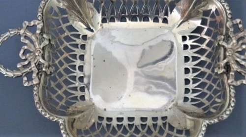 Hallmarked Antique Birmingham Synyer & Beddoes George V 1913 Silver Bon Bon Dish 160 x 35 mm 90 g