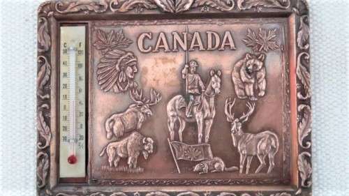 Awesome Vintage Copper Canada Souvenir Plaque With Thermometer 130 x 100 mm SOLD AS IS
