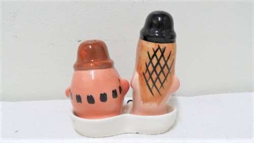 Wonderful Vintage Beswick Laurel And Hardy Salt/Pepper Cruet Set With Stand 9,5 x 12 cm