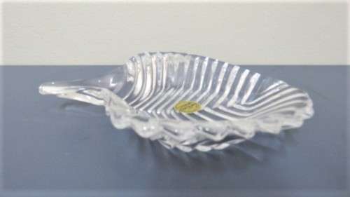 Vintage Cristal D`Arques France Genuine Lead Crystal Glass Leaf-Shaped Dish 175 x 140 mm