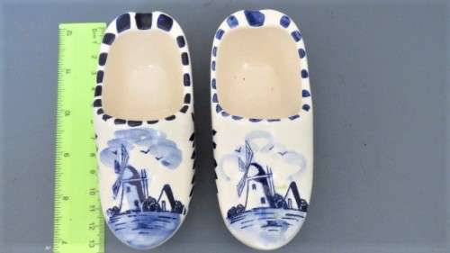 Two Fabulous Vintage Elweco Hand Painted Delft Blue Dutch Clog Ashtrays 135 x 55 mm