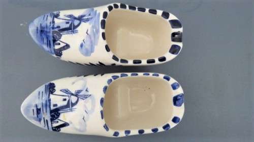 Two Fabulous Vintage Elweco Hand Painted Delft Blue Dutch Clog Ashtrays 135 x 55 mm
