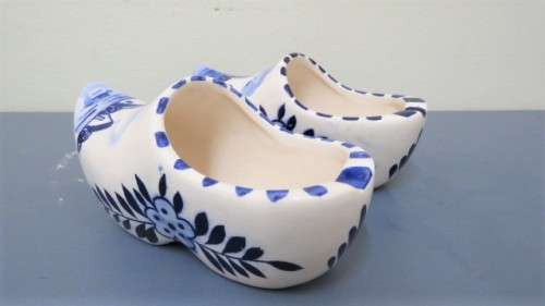 Two Fabulous Vintage Elweco Hand Painted Delft Blue Dutch Clog Ashtrays 135 x 55 mm
