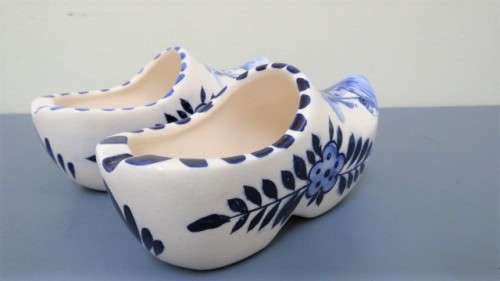 Two Fabulous Vintage Elweco Hand Painted Delft Blue Dutch Clog Ashtrays 135 x 55 mm