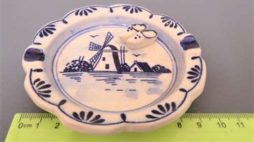 Wonderful Vintage Elweco Hand Painted Delft Blue Small Bell And Ashtray
