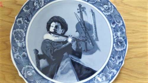 Vintage Oude Molen Fabriek Delft Special Limited Collectors Edition `The Flute Player` Plate 260 mm
