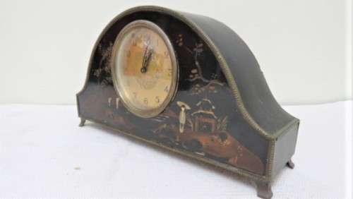 Beautiful Vintage Chinoiserie Decorated Mantel Clock In Working Order SOLD AS IS 27,5 x 7 x 15 cm