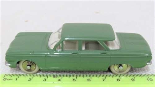 Boxed Dinky Toys Editions Atlas Die Cast Chevrolet `Corvair` #552 Scale 1:43 L: 105 mm