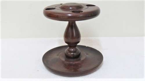 Awesome Vintage Tobacco Pipe Stand With Four Pipes Details in Description