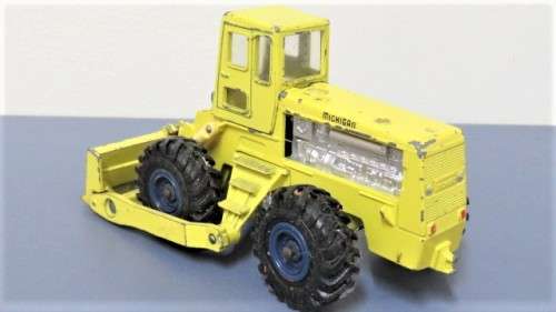 Vintage Dinky Toys Meccano D/Cast Michigan Tractor Dozer 180-111 #976 No Box 1:80 145 mm SOLD AS IS