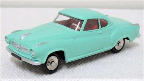 Boxed Dinky Toys DeAgostini Die Cast 1961 Coupe Borgward `Isabella` #549 Scale 1:43 L: 102 mm