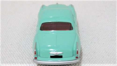 Boxed Dinky Toys DeAgostini Die Cast 1961 Coupe Borgward `Isabella` #549 Scale 1:43 L: 102 mm