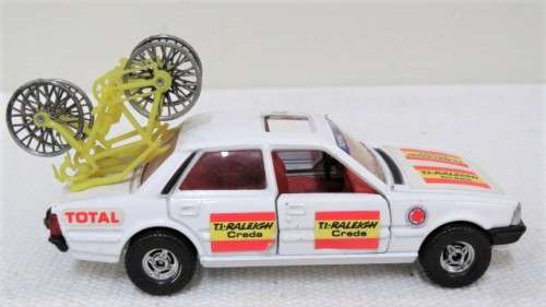 Rare 1981 Corgi D/Cast Peugeot 505 STI `Tour De France` Team Car Bikes/Riders 1:36 No Box SOLD AS IS