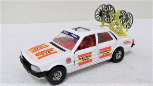 Rare 1981 Corgi D/Cast Peugeot 505 STI `Tour De France` Team Car Bikes/Riders 1:36 No Box SOLD AS IS