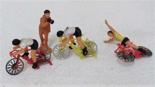 Rare 1981 Corgi D/Cast Peugeot 505 STI `Tour De France` Team Car Bikes/Riders 1:36 No Box SOLD AS IS