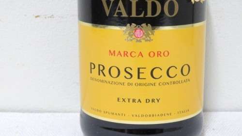 Sealed 750ml Bottle of Award Winning Valdo Marca Oro Prosecco Extra Dry Sparkling Wine