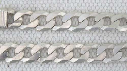 Stunning Vintage Sterling Silver Chunky `Italy` Men`s 11 mm Curb Chain Bracelet L: 113 mm (31.3 g)