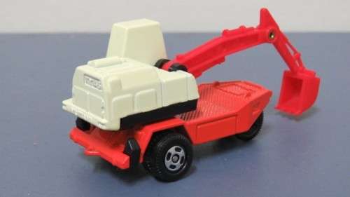 Vintage Tomy Tomica Die Cast 1979 Yutani Shovel TY45 #51 No Box Scale 1:90 L: 70 mm SOLD AS IS