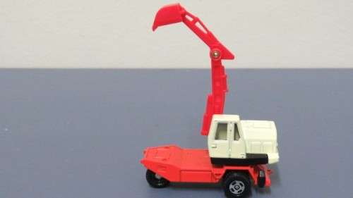 Vintage Tomy Tomica Die Cast 1979 Yutani Shovel TY45 #51 No Box Scale 1:90 L: 70 mm SOLD AS IS
