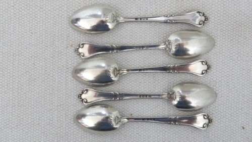 Five Antique Hallmarked Birmingham T. Wilkinson & Sons 1915-16 Silver Teaspoons L: 115 mm (77 g)
