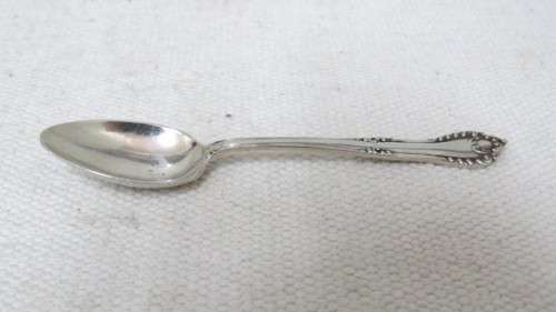Five Antique Hallmarked Birmingham T. Wilkinson & Sons 1915-16 Silver Teaspoons L: 115 mm (77 g)