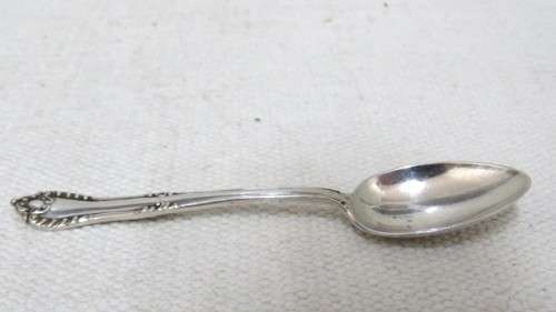 Five Antique Hallmarked Birmingham T. Wilkinson & Sons 1915-16 Silver Teaspoons L: 115 mm (77 g)